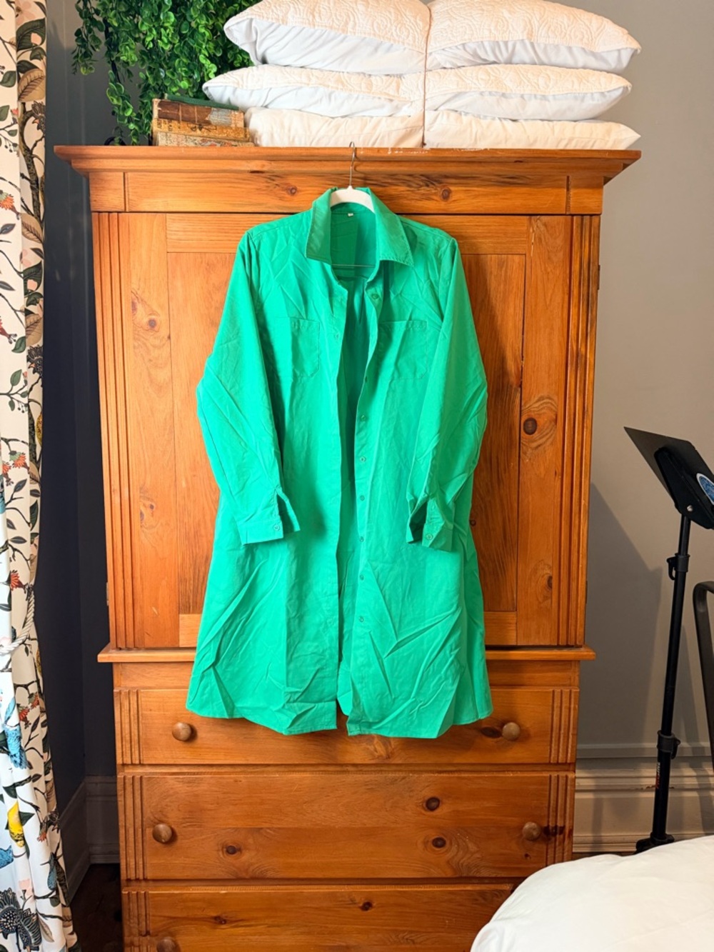 Classic Button-Front Women's Shirt Dress in Bright Green